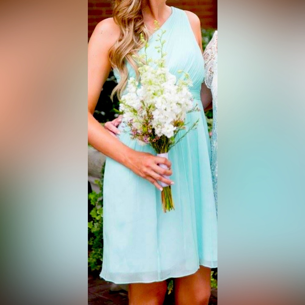 J Crew bridesmaids dress - size 6. In great condition.